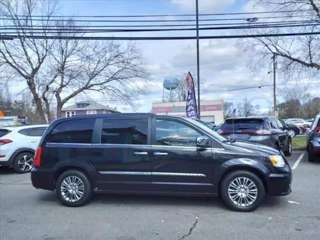2013 chrysler town & country touring-l minivan 4d in fredericksburg, virginia