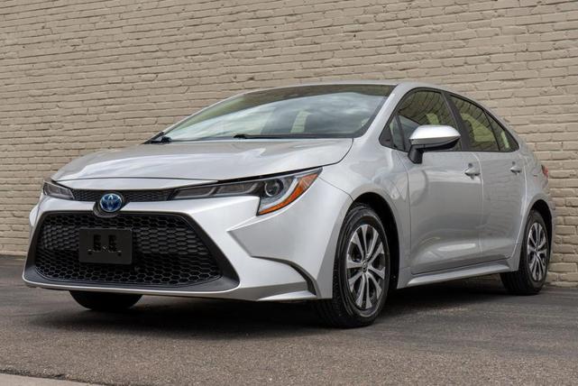 2022 toyota corolla hybrid le