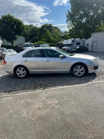 2012 ford fusion se