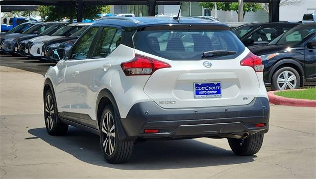 2020 nissan kicks sv