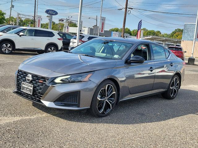 2023 nissan altima sr fwd