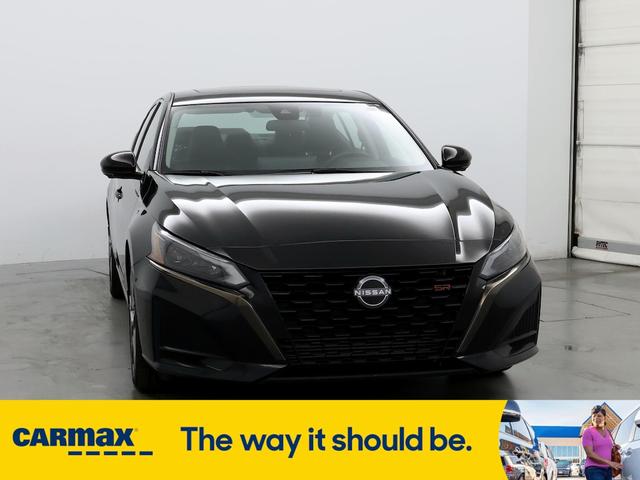 2023 nissan altima sr