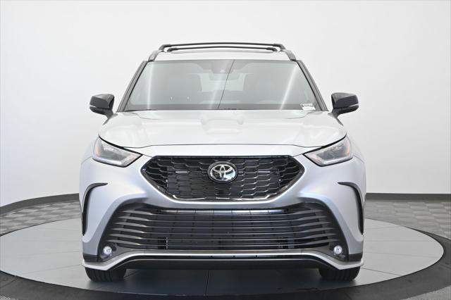2021 toyota highlander xse
