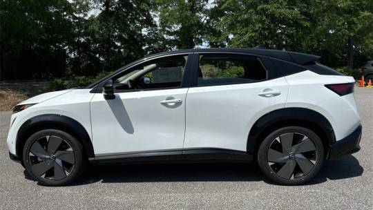 new 2024 nissan ariya platinum+ e-4orce awd with 20" wheels