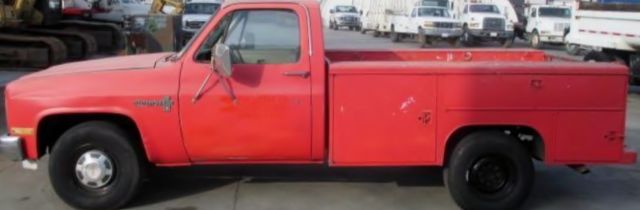 1986 red chevrolet custom c20 utility truck v8 5.7l 350 cid automatic rwd