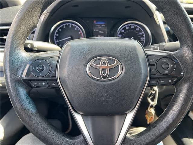 2018 toyota camry le