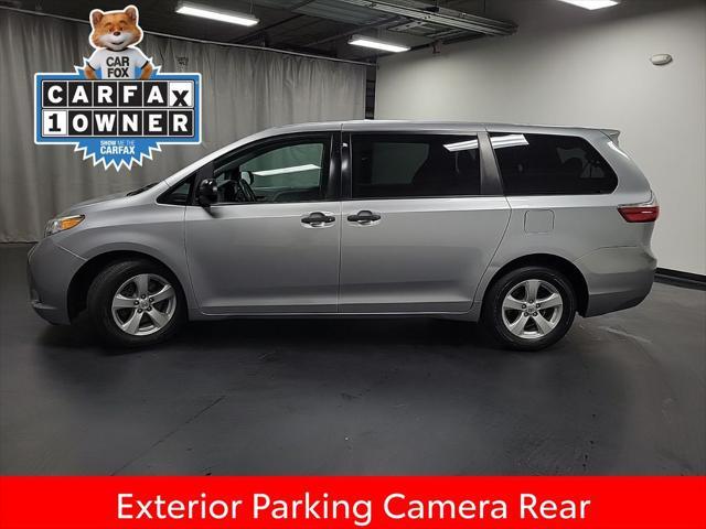 2017 toyota sienna l