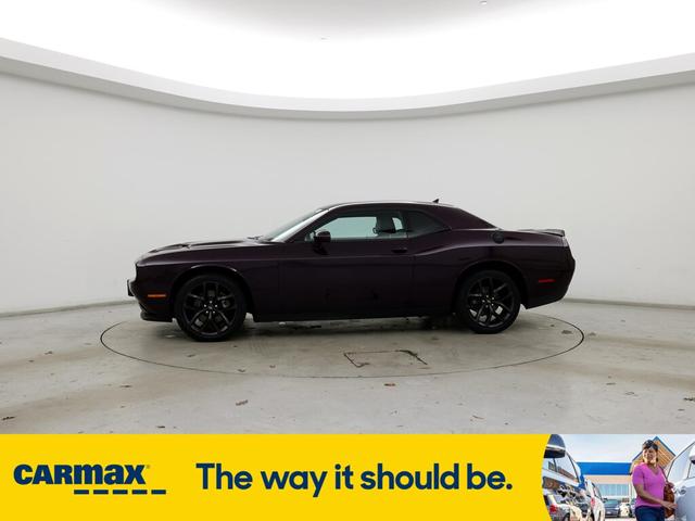 2021 dodge challenger sxt