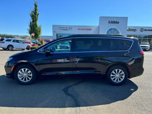 2022 chrysler pacifica touring-l