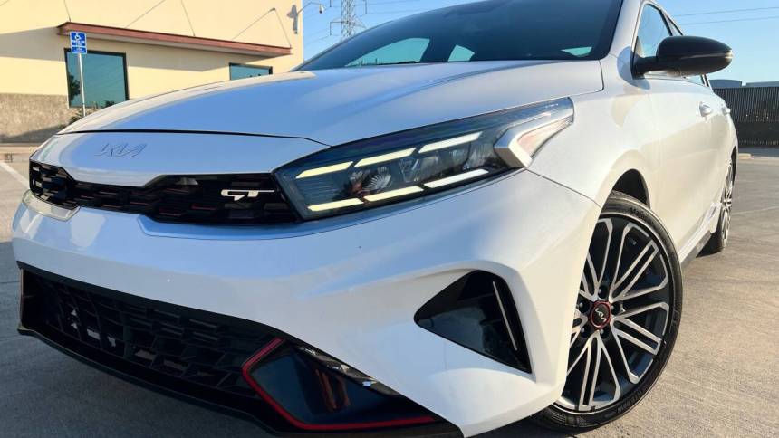 2022 kia forte gt