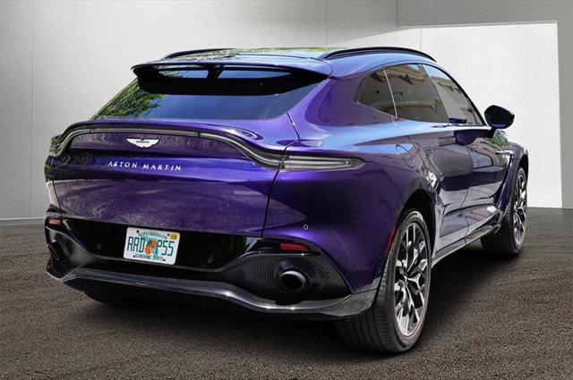 2021 aston martin dbx