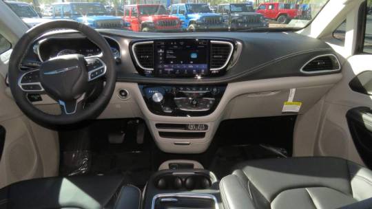 2024 Chrysler Pacifica