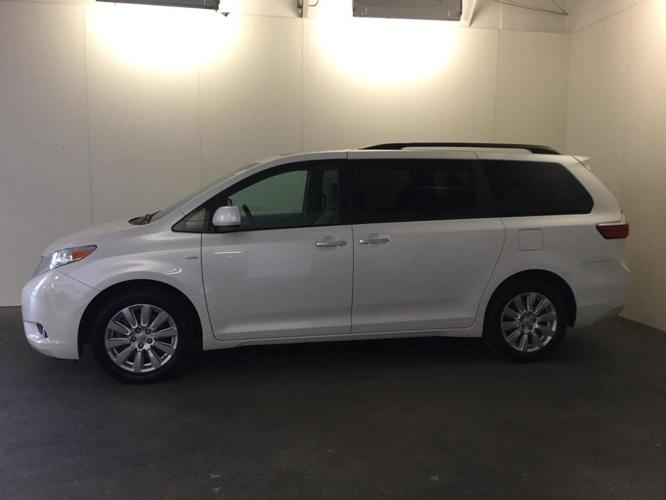 2017 toyota sienna xle premium 7-passenger awd xle premium 7-passenger 4dr mini-van for sale in bow, new hampshire