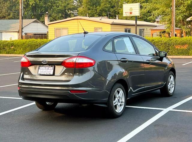 2019 ford fiesta se