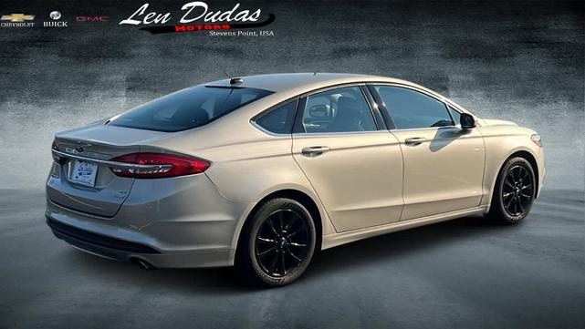 2017 ford fusion se