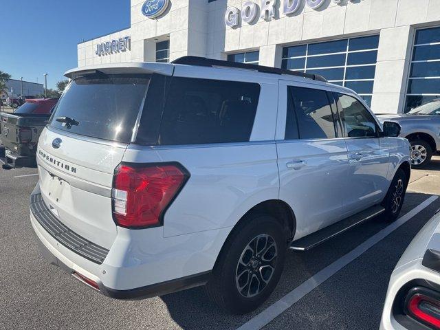 2022 ford expedition xlt