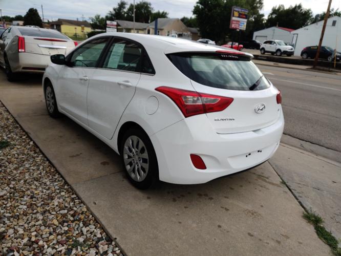 used 2017 hyundai elantra gt hatchback junction city, ks 66441 for sale in grandview plaza, kansas