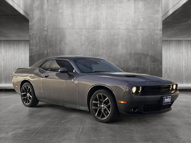 2021 dodge challenger sxt