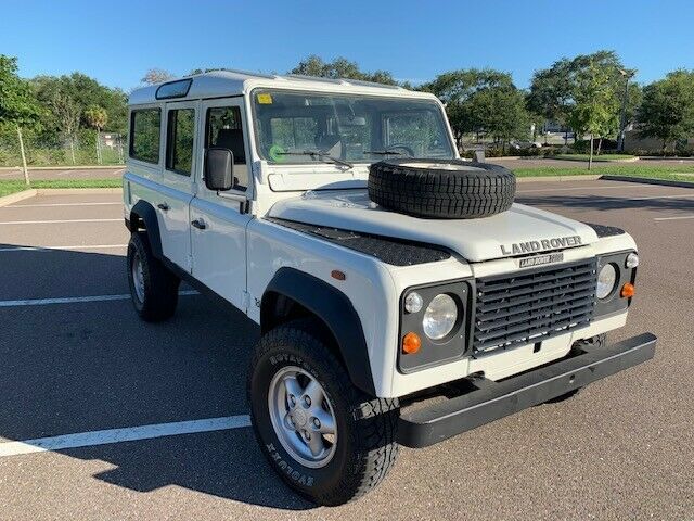 1989 land rover defender 110, 4x4, 5 speeds, diesel, rust free !!!!!