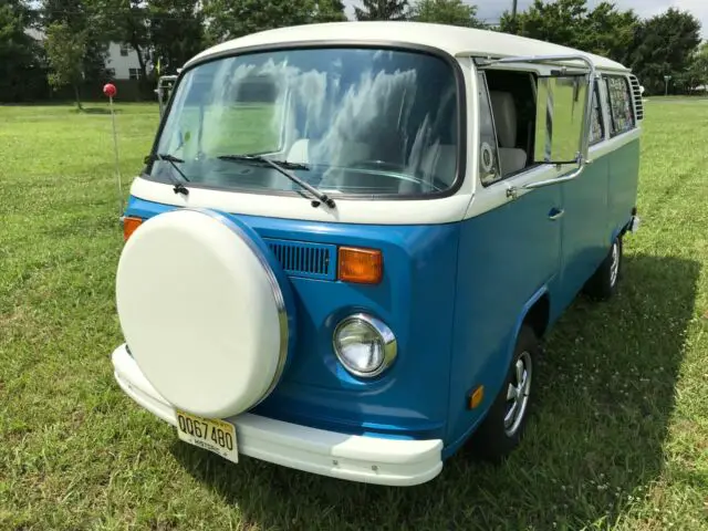 1973 vw transporter, bus, bay window, volkswagen type 2
