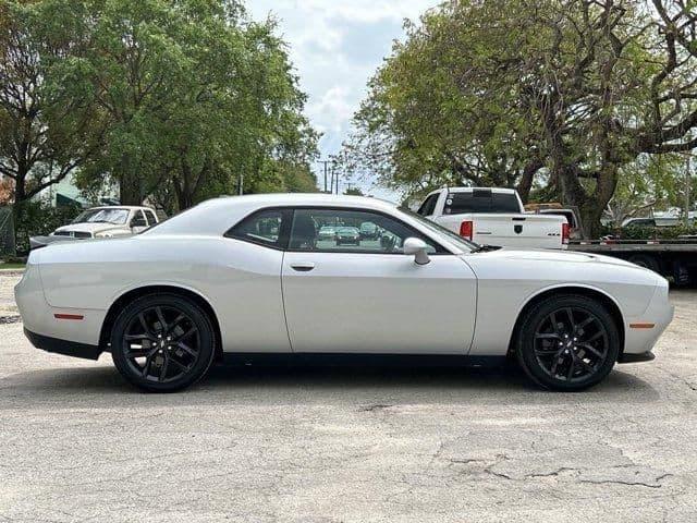 2020 dodge challenger sxt in miami, florida