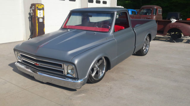 1972 chevrolet c10 air ride, a/c, 67 front clip, ultra leather , fab rear half