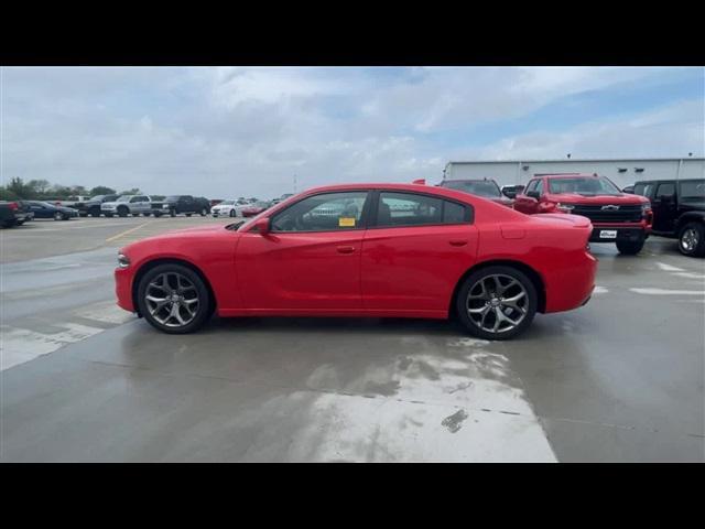 2016 dodge charger sxt