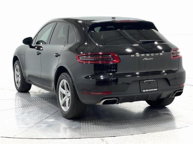 2018 porsche macan base