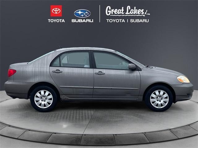 2004 toyota corolla le