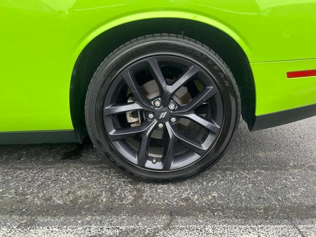 2023 dodge challenger r/t