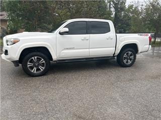 2018 Toyota Tacoma trd sport