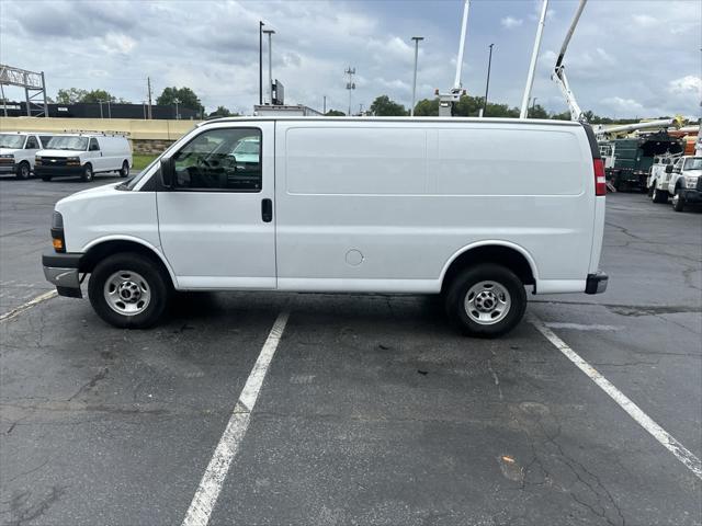 2022 gmc savana 2500 work van