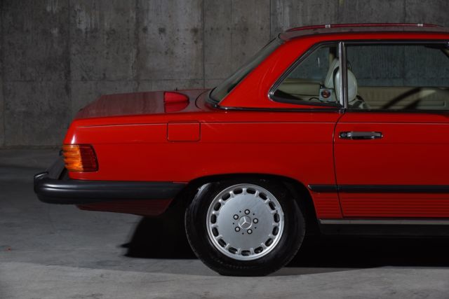 1987 mercedes-benz 560-class 560 sl 61,611 miles tan convertible v8 5.6l a