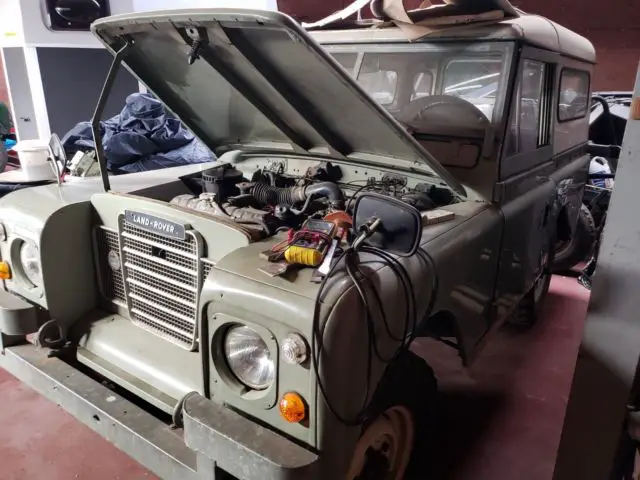 vintage land rover 88 unmolested garage queen. left hand drive 77k miles 4x4