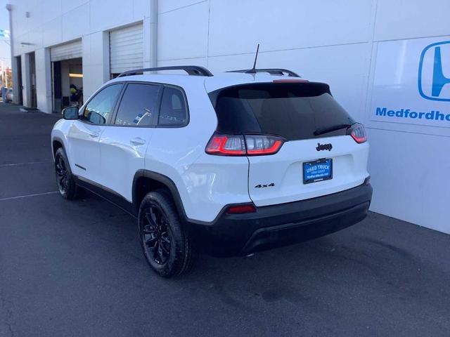 2023 jeep cherokee altitude lux