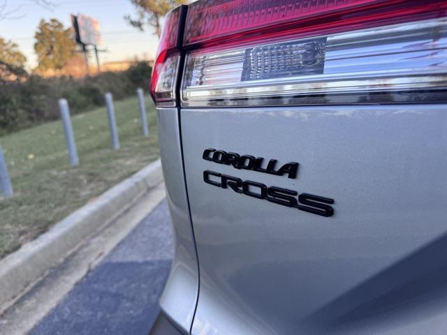 2024 toyota corolla hybrid se
