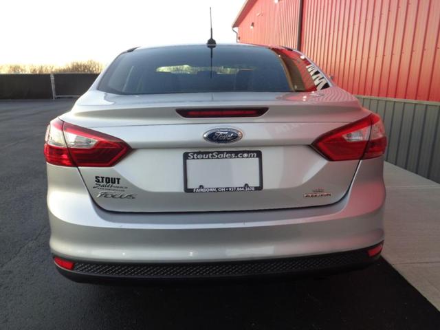 2014 ford focus se