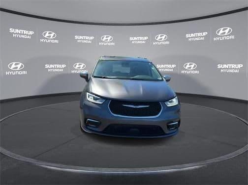 2022 chrysler pacifica limited in saint louis, missouri