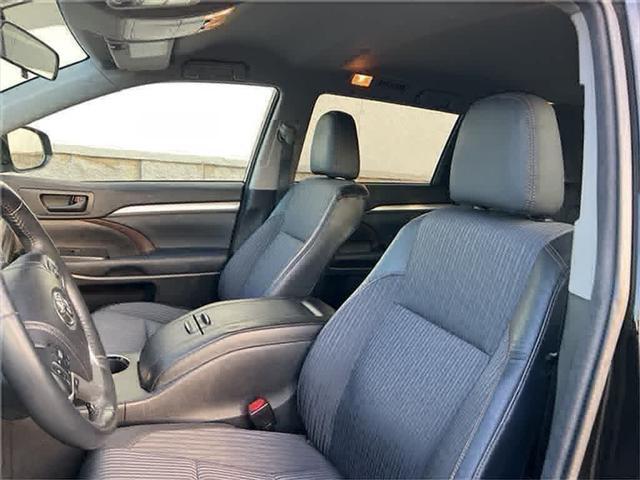 2014 toyota highlander le plus
