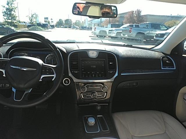 2016 chrysler 300c base