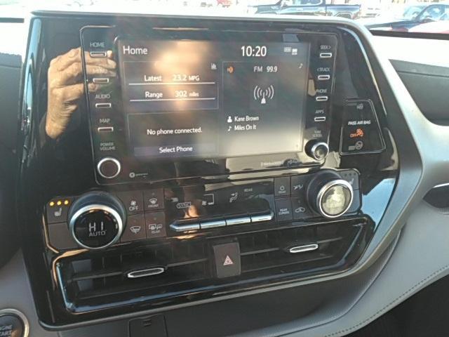 2021 toyota highlander xle