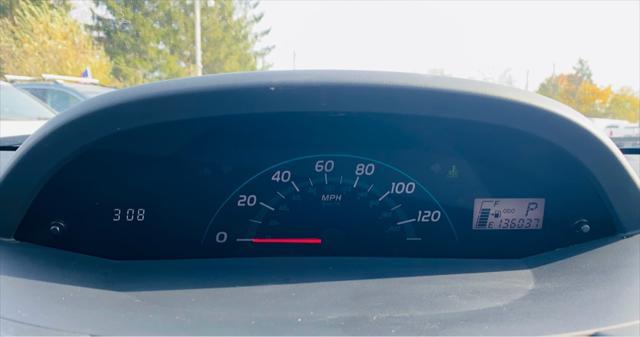 2008 toyota yaris base