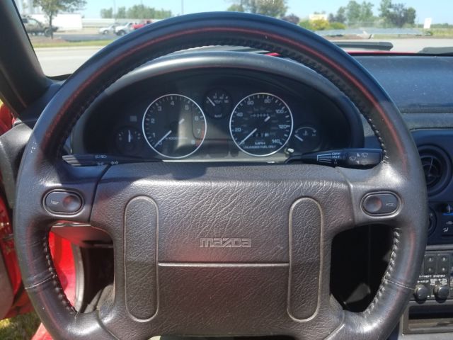 1992 mazda miata convertible 2-door 1.6l