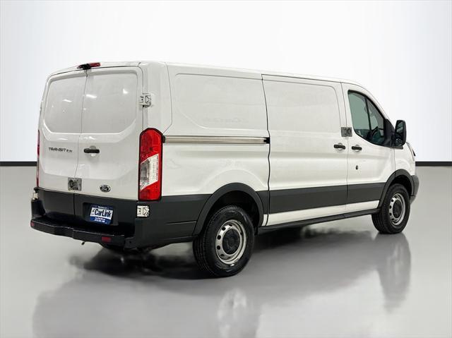 2015 ford transit-250 base