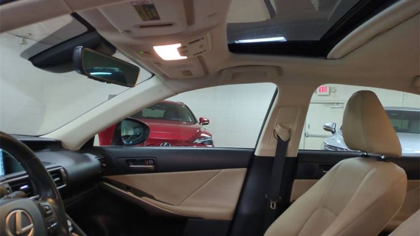 2018 lexus is 300 base
