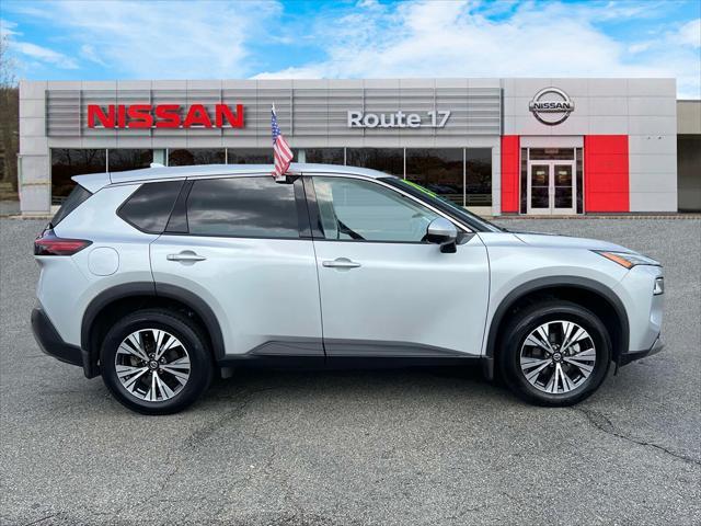 2021 nissan rogue sv