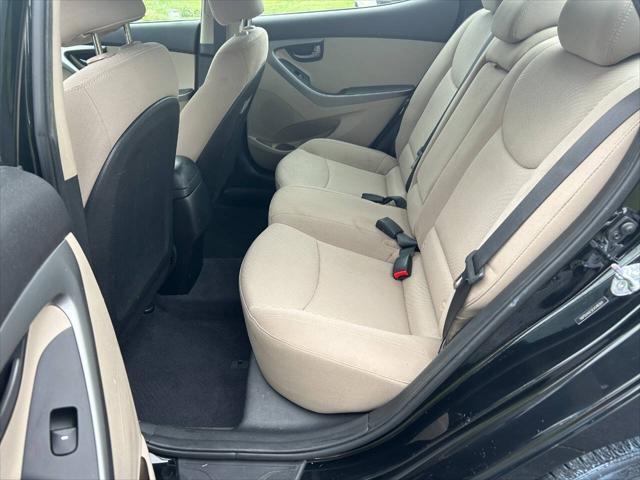 2014 hyundai elantra se