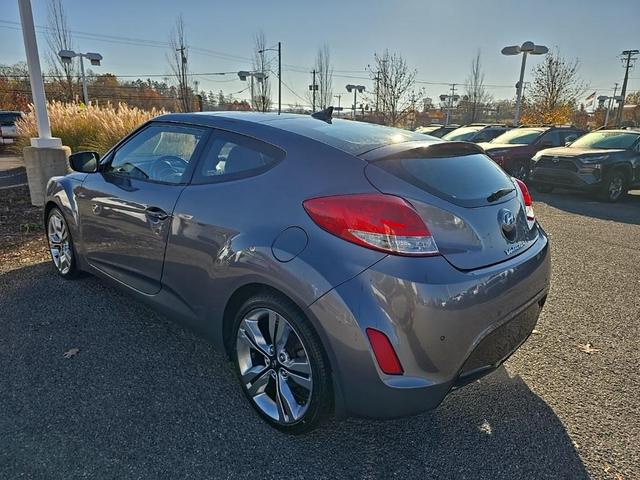 2013 hyundai veloster base