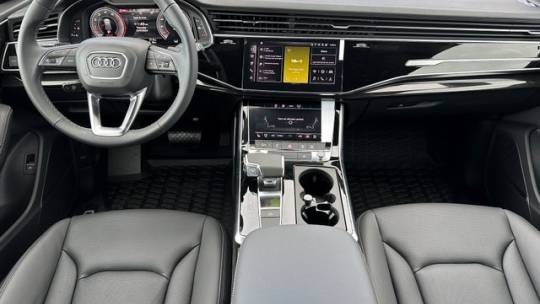 2025 Audi Q8