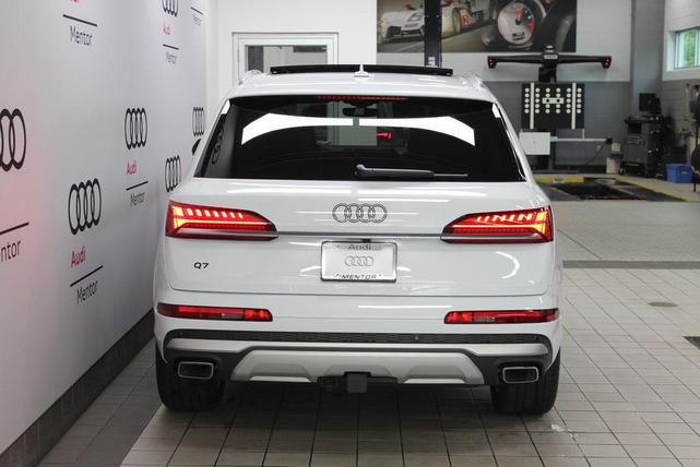 2025 audi q7 45 premium